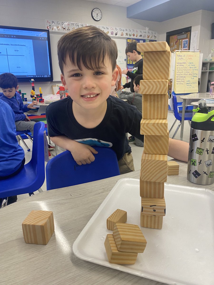 MrsGibson6's tweet photo. Building fun #fhleads https://t.co/bnjhZVNWJ5