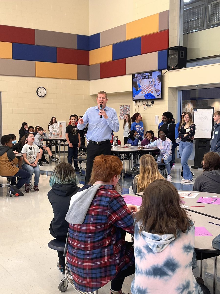 LionsRbms's tweet photo. Today was a special day at #redbankmiddleschool : this am reps from Student Voice Team &amp; Student Council took 100 #redbankelem 5th graders on tours of our school! There will be a 5th Grade Family Tour for all incoming 6th grade families NEXT THURSDAY, 3/31 from 5:30-6:30pm! https://t.co/9gn09pAnaK