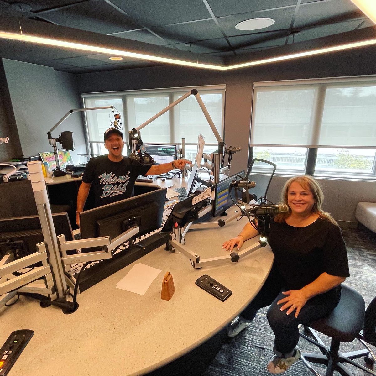What an honor to have <a href="/MindyBaerVO/">Mindy Baer</a> from the original “Mindy &amp; Bo” Morning Show on as my cohost this morning on <a href="/Power965/">#Power96</a>! 😃