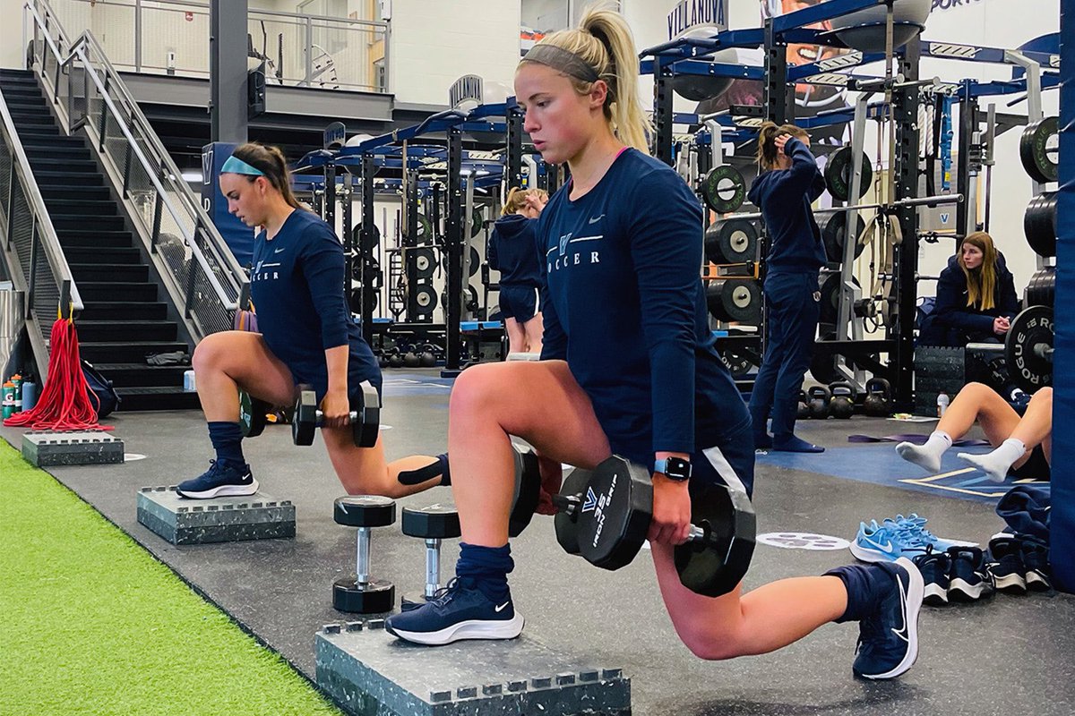 NovaWSoccer's tweet photo. Another day, another opportunity to get better 😼💪 https://t.co/gId0PtWGnA