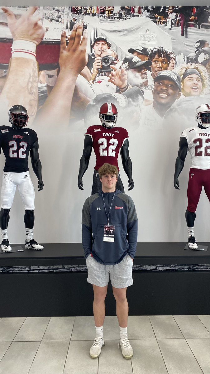 Jake_Ivie5's tweet photo. Such a great time visiting Troy University today! True Family Atmosphere! Looking forward to being back soon. @CoachCraddock @TroyTrojansFB @coachmarkf @coach_fuqua https://t.co/1VOqxvfObo