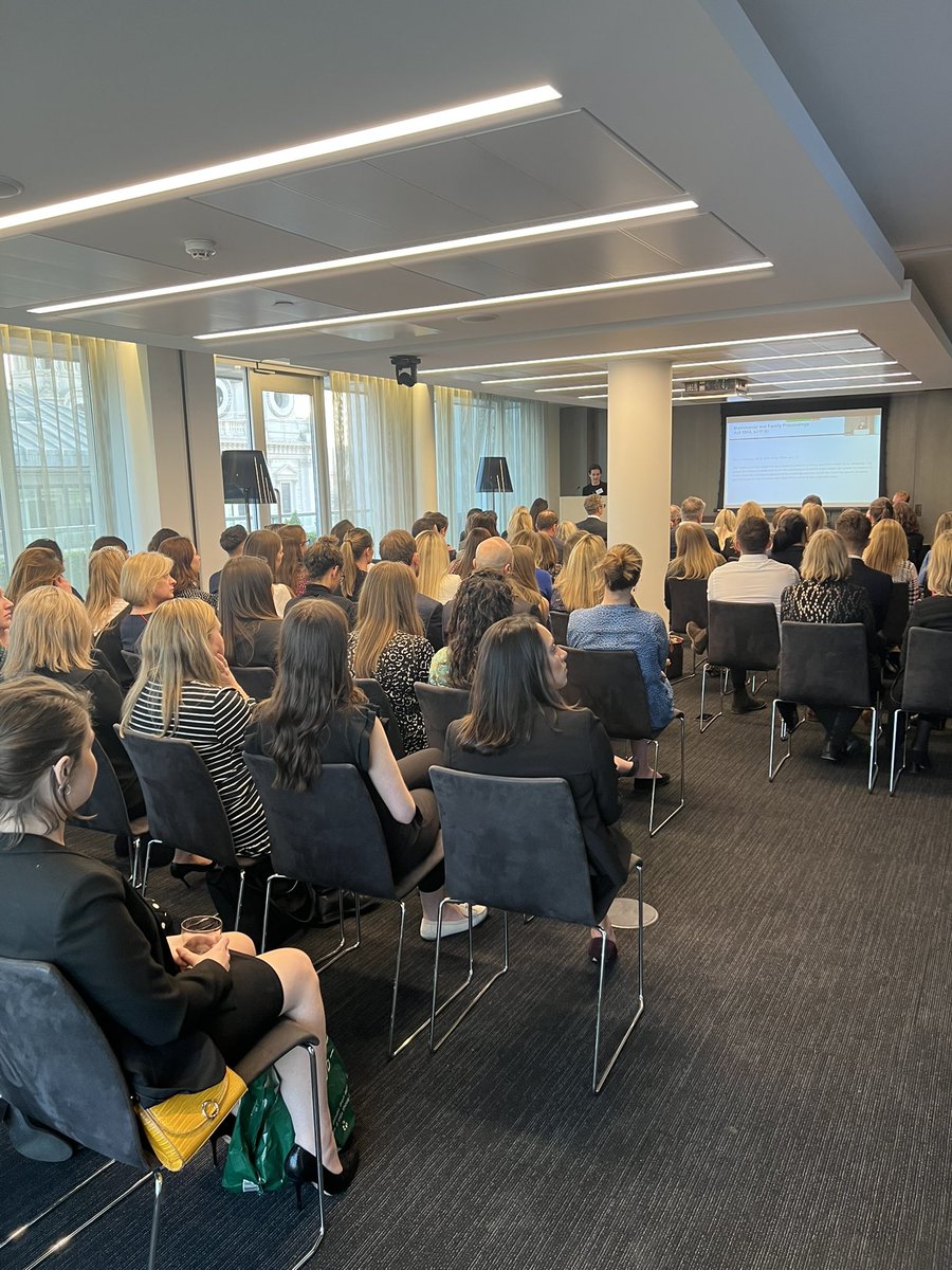 Denise71Df's tweet photo. Finance Group Seminar day in Chambers… wonderful turn out and great to see so many faces #4pb @twitbarrister https://t.co/bF5kuw3qhY