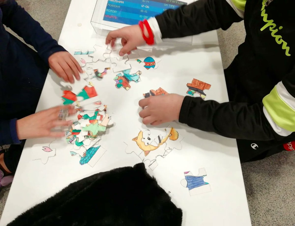 BibEsparreguera's tweet photo. No volem revelar cap pista del scapebook Hachiko 🐶 però els nens i nenes del Miniclub ja han tingut l'oportunitat de provar-lo i resoldre els seus reptes!
#Esparreguera #BibliotecaEsparreguera #quèfemalesbiblios #bibliosBLLN #bibliotequescat #bibliotequesxbm #scapebook https://t.co/wth2wIjGSn