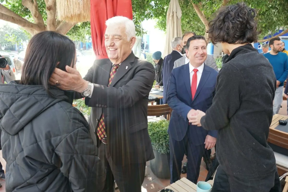 Bodrum'a ve Başkanımız Ahmet Aras'a destek sürüyor.

CHP Muğla Milletvekili <a href="/sgirgin48tbmm/">Süleyman Girgin</a>, Muğla B.B. Başkanımız <a href="/osmangurun/">Osman Gürün</a>, Menteşe Belediye Başkanımız <a href="/bahattin_gumus/">Bahattin Gümüş</a> ile CHP Muğla İl Başkanı <a href="/adem_zeybekoglu/">Adem Zeybekoğlu</a>, Başkanımızı ve Belediyemizi ziyaret ederek birlik mesajı verdiler.