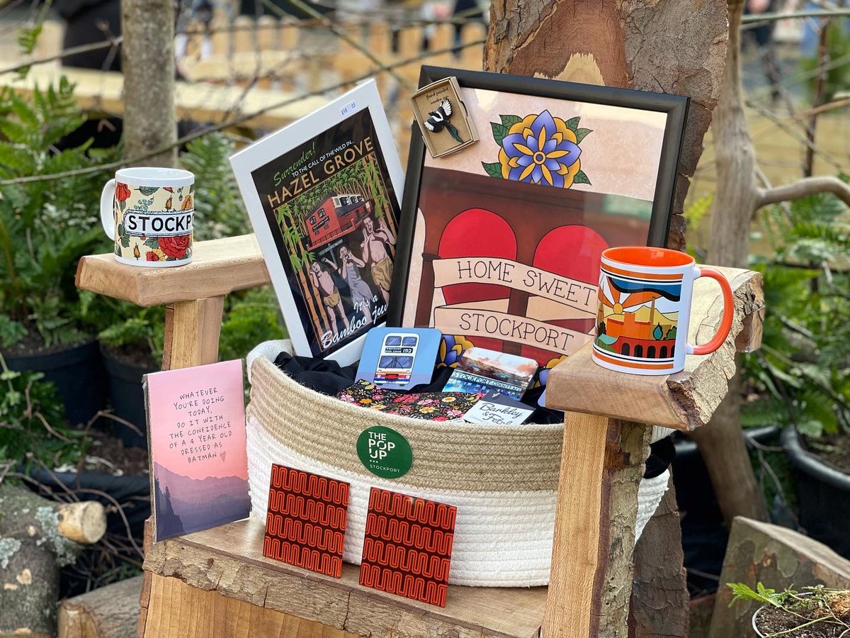 stopinstockport's tweet photo. We have teamed up with the fantastic art collective currently based inside the Stockport Pop Up in Merseyway Shopping Centre • So many amazing local makers and creators selling their products • Let’s help them get the word out by sharing this post 🎩🙌 #stopinstockport #ad https://t.co/q4D2P2QcSE