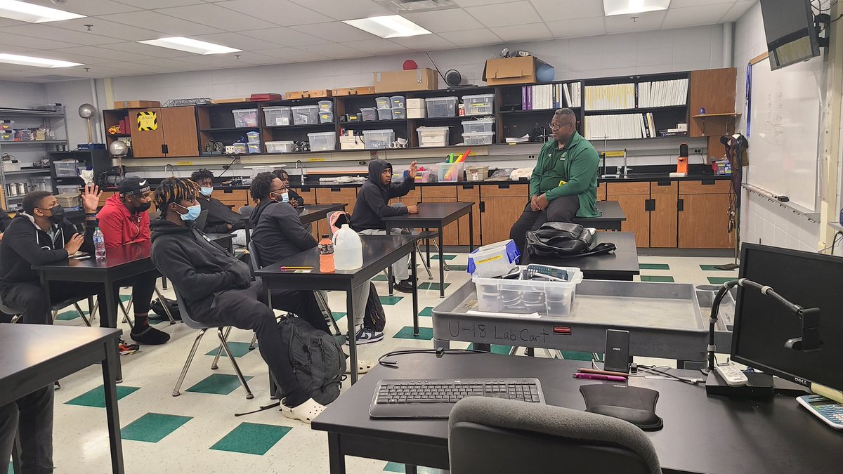 <a href="/gators_fb/">Gators Football Academy</a> <a href="/ParksideRamsfb/">Parkside Rams Football</a> BIG SHOUT OUT to my guy Coach Davis for coming by to meet some of our 2022s for post grad opportunity. We never stop and we will find a way. #glorfiyhim #b2b #db7 #shoretalent #DMV #RAMFAM