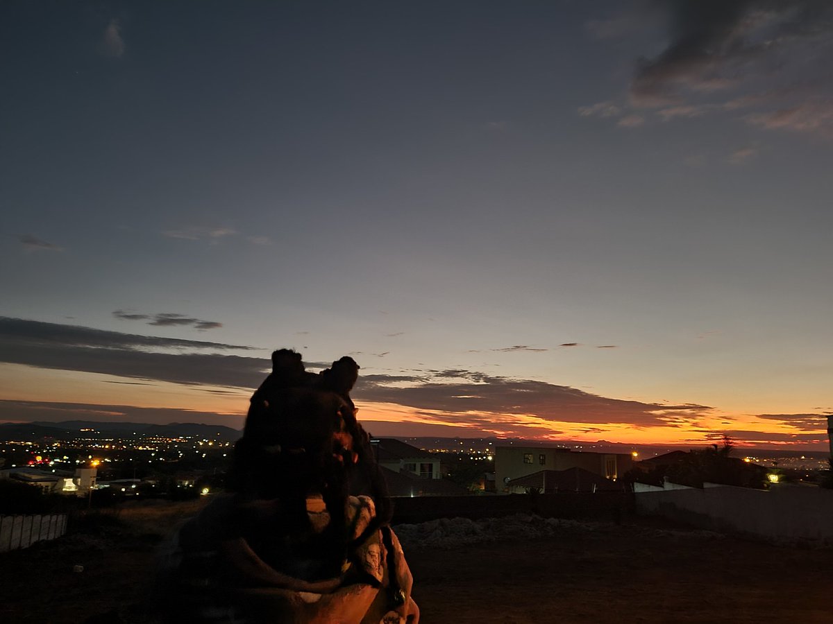 KeSeiphi's tweet photo. #showmeyoursunset 💕💕for #Polokwane this evening. My breathing was different after walking outside as the sun went down 😁 https://t.co/6mYWFJo1K1