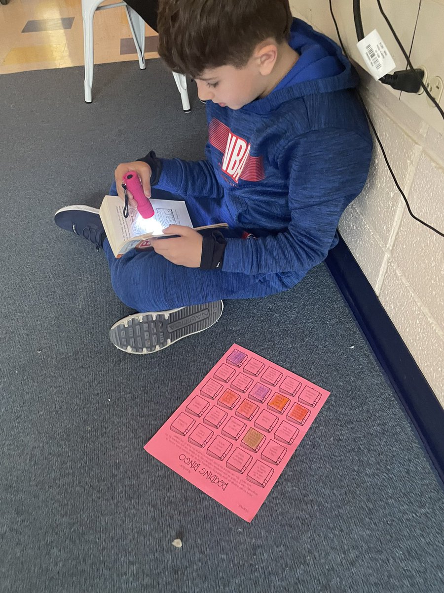 Miss Andrews tweet media