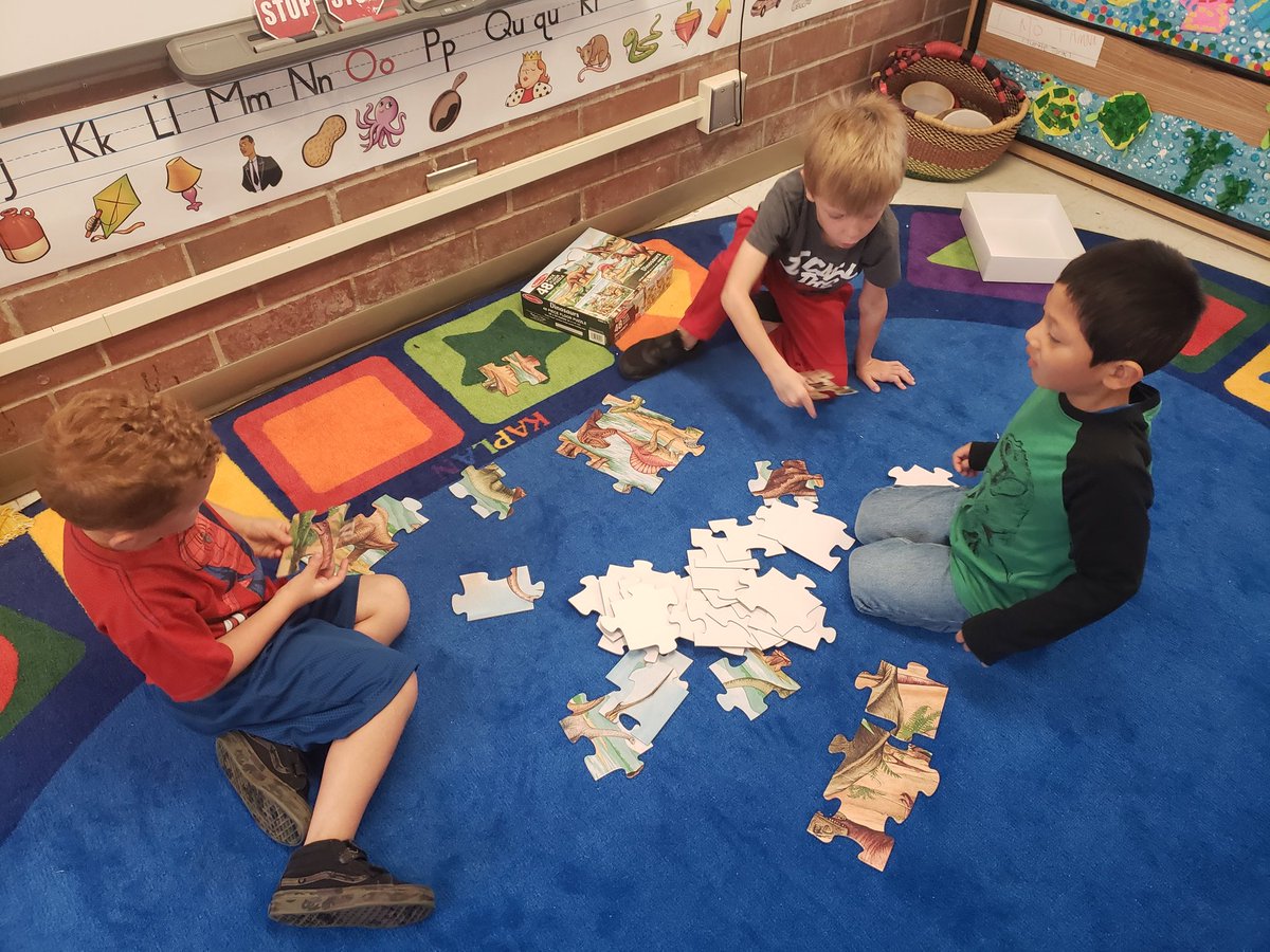 cooksonpre's tweet photo. Rainy days are for coloring, puzzles, games, and naps! All fifteen are out like a light! P.S... #theycallmethenaptimemagician 🥱🧙‍♀️ https://t.co/NbFb0MI5sd