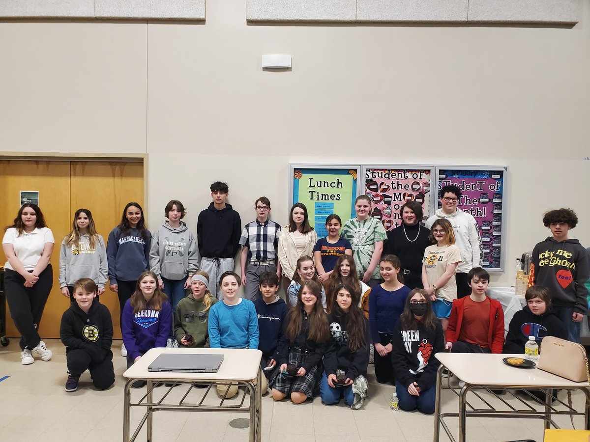 PatriciaMarcot5's tweet photo. Congrats Feb Students of the Month! #PMSPRIDE https://t.co/xhImarZHMg