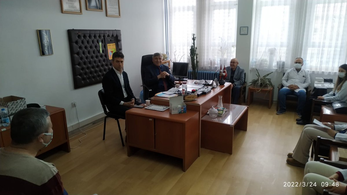 Eğitimde başarıyı arttırma projesi kapsamında bugün Çay ilçemizdeki Gazi Mustafa Kemal Ortaokulu,  Atatürk Ortaokulu ve İmam Hatip Ortaokulunda 8. Sınıfları okutan öğretmenlerimizle istişare toplantısı yaptık. Veli ziyaretimizi gerçekleştirdik. Birlikte Başaracağız.