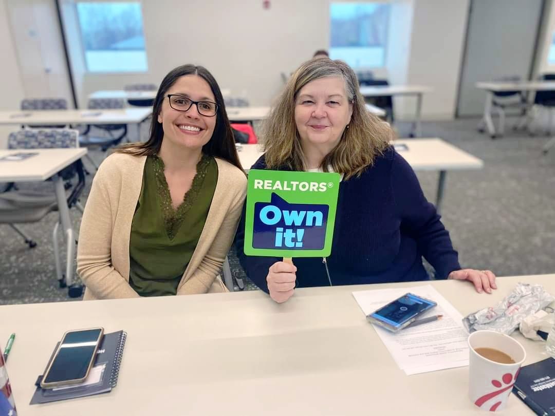 TeamRegency's tweet image. These 2 agents got the #ScoopOnPoop this morning at a septic class! Our #agents are constantly striving to expand their knowledge in order to meet the needs of clients. You have a need--we can meet it! That's how @remax  does it 💪 #remax #remaxhustle #remaxagent