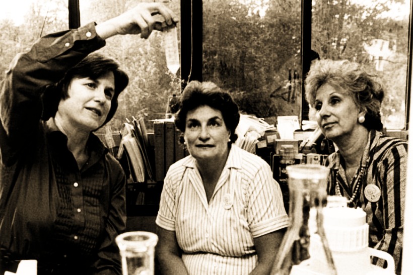abcunr's tweet photo. Mary-Claire King nació cerca de Chicago hace 76 años. En 1984, viajó a la Argentina y de regreso a los EEUU desarrolló el Índice de abuelidad, que permitió traspolar con certeza el ya conocido de paternidad con técnicas estadísticas y genéticas
👉https://t.co/HOGgfx032E https://t.co/LGTBSy1Vo8