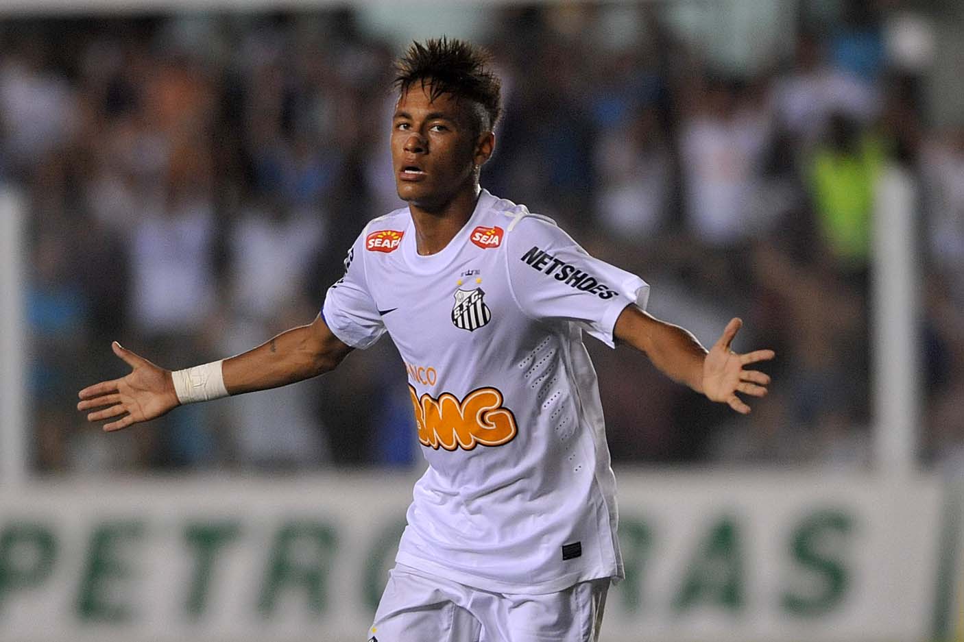 Notícias do Santos FC 🗞️ on X: Neymar nos iludindo em pleno domingão 🤍🖤   / X