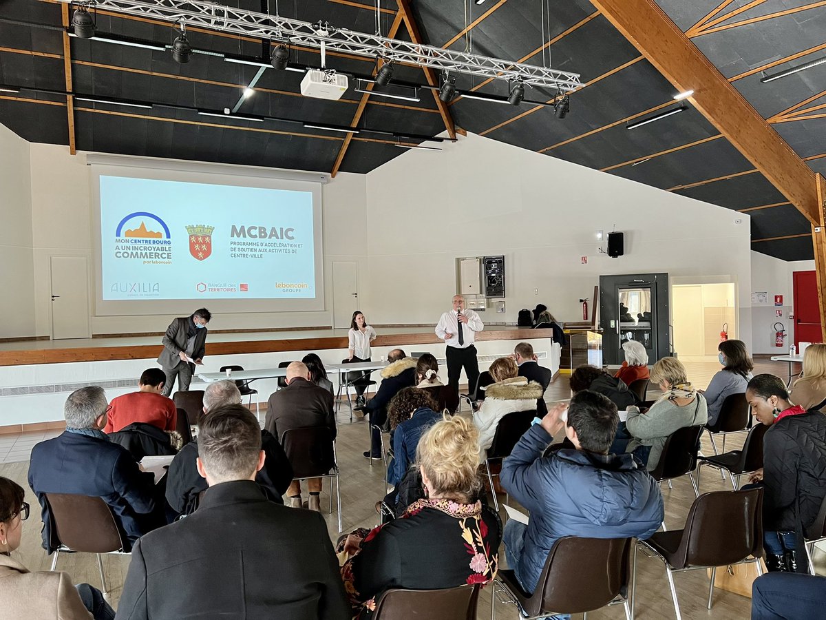 Incroyable lancement ce matin à Sillé-le-Guillaume première #petitevillededemain <a href="/sarthefr/">Département de la Sarthe</a> <a href="/paysdelaloire/">Pays de la Loire</a> à accueillir #MCBAIC. Gérard GALPIN (maire) a trouvé les mots justes pour convaincre les partenaires présents <a href="/leboncoinCorpo/">leboncoin Corporate</a>  <a href="/BanqueDesTerr/">Banque des Territoires</a> <a href="/AuxiliaConseil/">Auxilia Conseil</a> <a href="/GroupeSOS/">Groupe SOS</a>