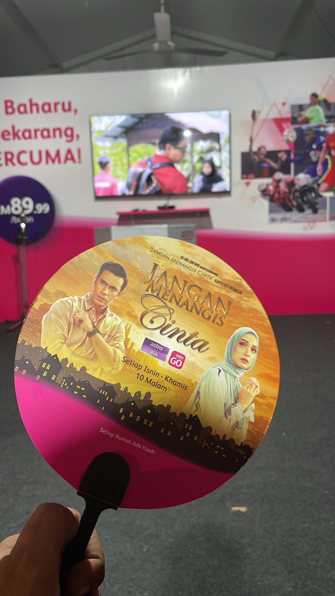 irafazir's tweet photo. Siapa nak??? #JanganMenangisCinta #JMC @remy_ishak @aamyrarosli https://t.co/6JNtSl0sfL