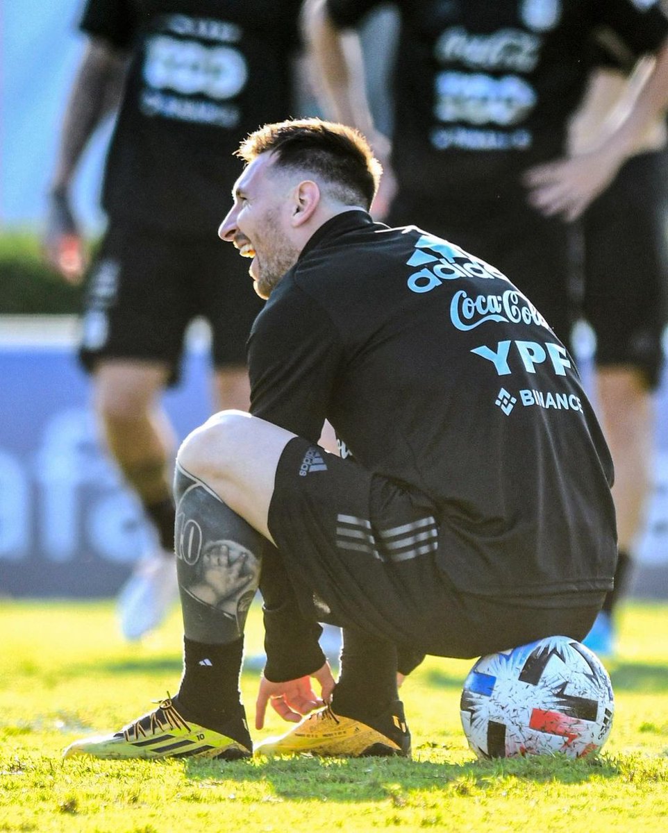 433's tweet photo. Messi ➕ 🇦🇷 = 😁 https://t.co/uXy52o71bT
