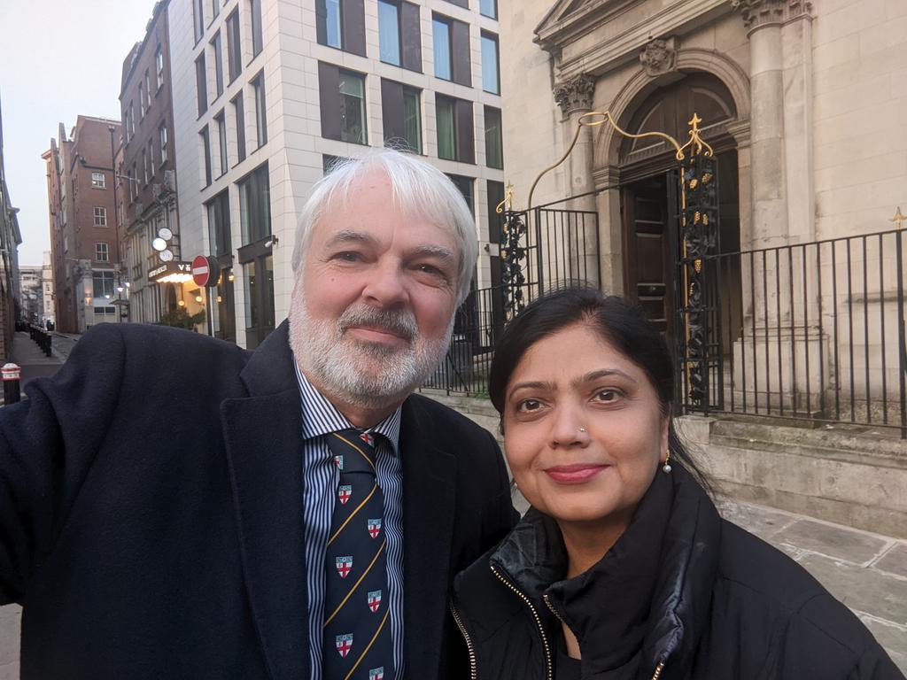 RichardDABurge's tweet photo. Back with my electoral partner Rehana Ameer at St James Garlickhythe. This is important for #Vintry - if you can vote then please do so https://t.co/LYsWaDgdcG