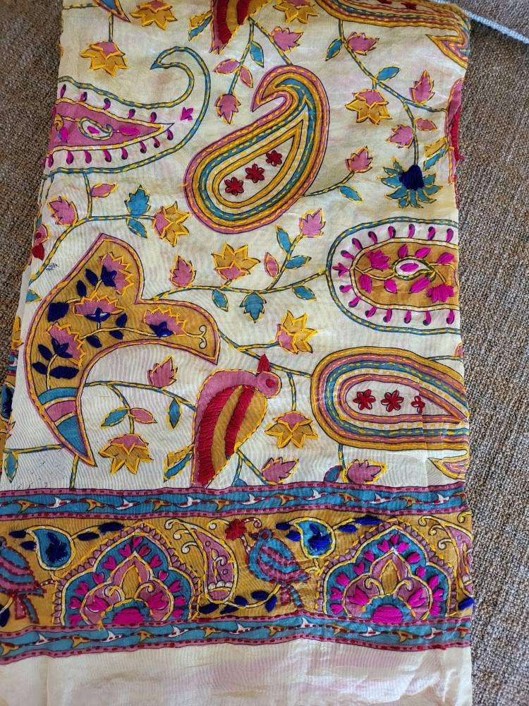 amicaSstudio's tweet photo. Elegant Indian handmade hand Embroidered easy wear kantha shiny tussar silk  scarf/ shawl perfect for Mother’s Day gift #allseasons #artdeco #anniversary #easter #handwork #embroidery https://t.co/Vzg4QodRmJ
#handmade #silkscarf #etsystore ⁦@Etsy⁩ ⁦@EtsyFinds4You⁩ https://t.co/eLScksm2c1