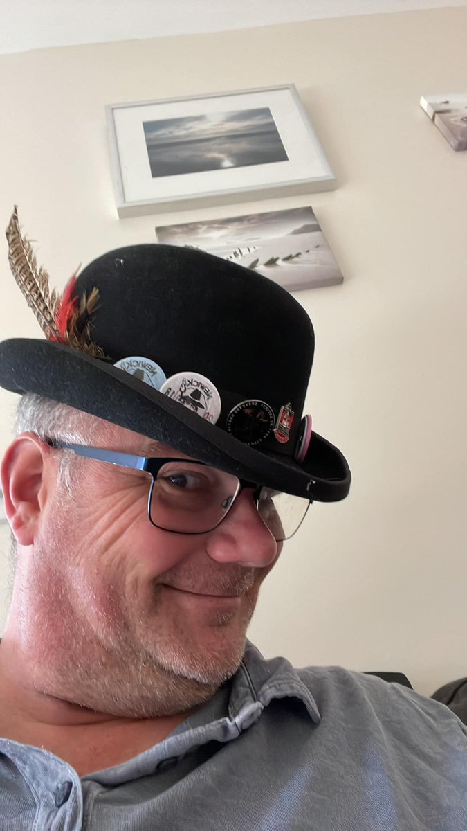 A big thanks to the fabulous <a href="/AndyJac24789451/">Andy Jackson</a> for donning his hat in prep for our <a href="/braintumourrsch/">Brain Tumour Research</a> #WearAHatDay tomorrow🎩

Andy is also supporting <a href="/braintumourrsch/">Brain Tumour Research</a> &amp; <a href="/UKALK1/">UKALK+</a> by taking on the huge challenge of #JOGLE as part of <a href="/WellerFest/">WellerFest</a> starting next week!!🚴‍♂️💪