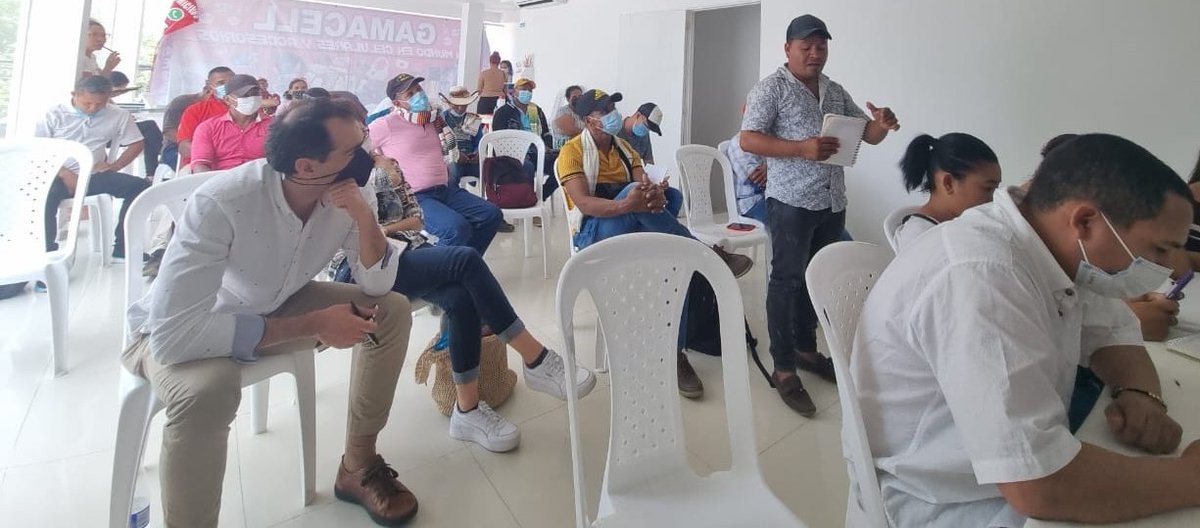 Participamos en reunión con la Comisión de Paz de la <a href="/CamaraColombia/">Cámara de Representantes de Colombia</a>, donde expusimos la falta de garantías y entregamos la denuncia que Lideres hicieron en la <a href="/PGN_COL/">Procuraduría General de la Nación</a> al Gobernador <a href="/orlandobenitezm/">Orlando Benítez</a> por los señalamientos en su contra!