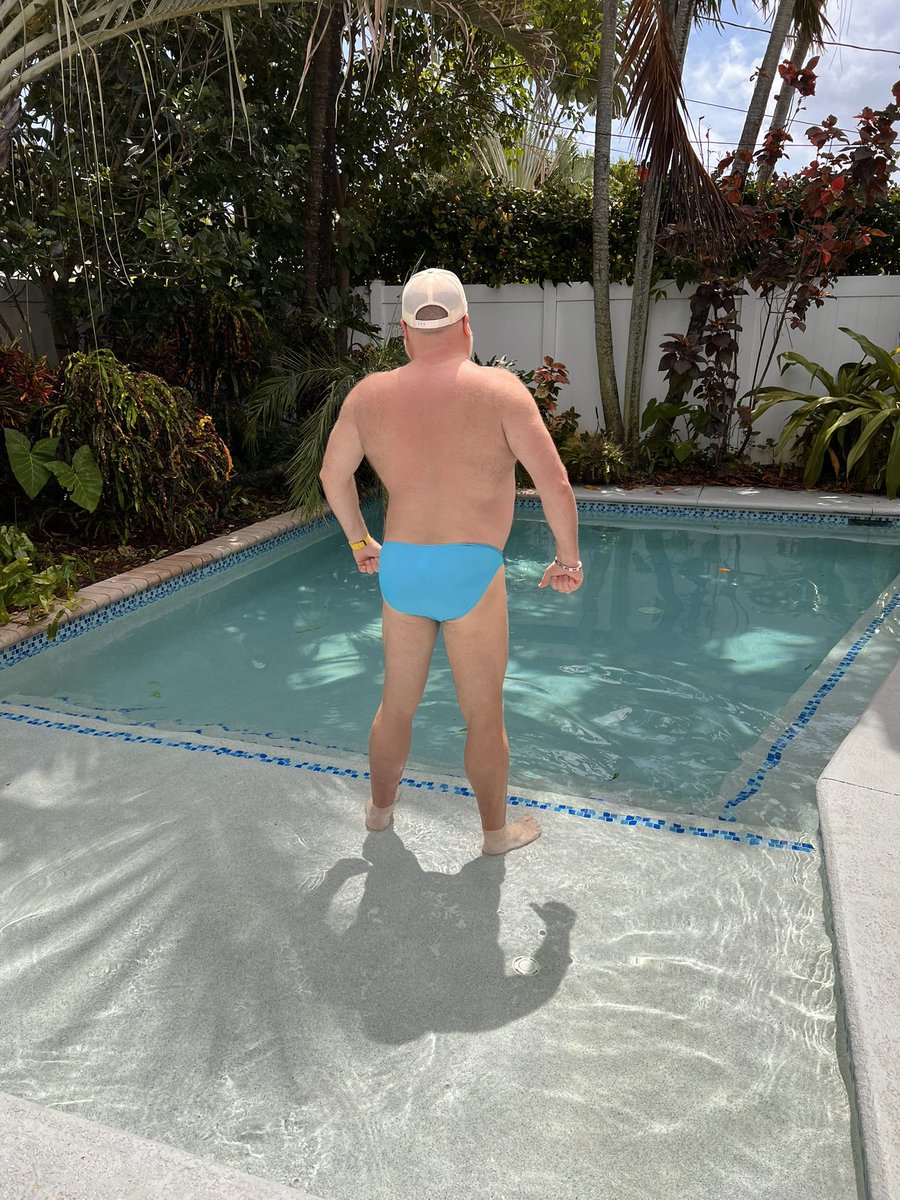 How do you like my new speedo!