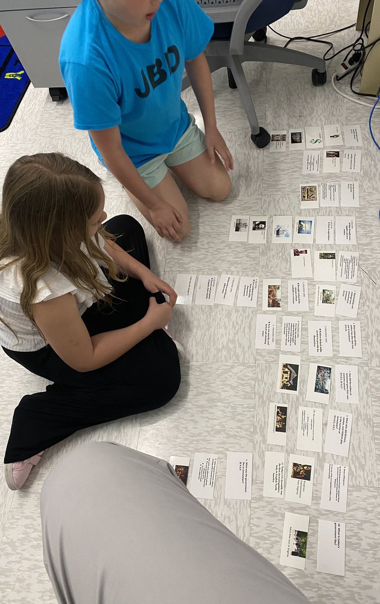 MrsReidelbach's tweet photo. Storytelling is a way to share how Jamestown was settled. @MrsJohnsonJbd @JbdElem @VBGifted https://t.co/ktbnDabDnN