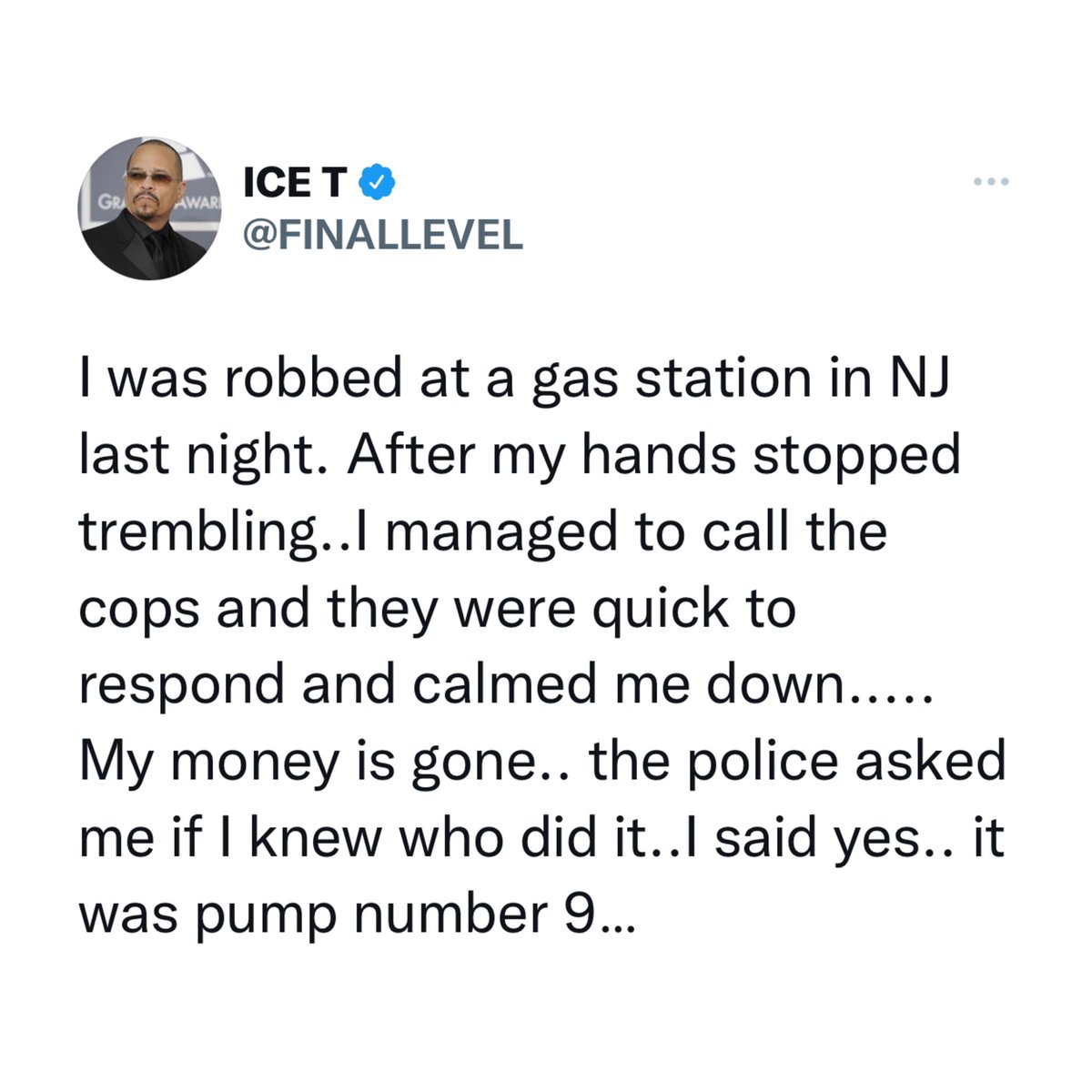 WORLDSTAR's tweet photo. #IceT was robbed last night! 👀😳 @FINALLEVEL https://t.co/jg7cniVGKa
