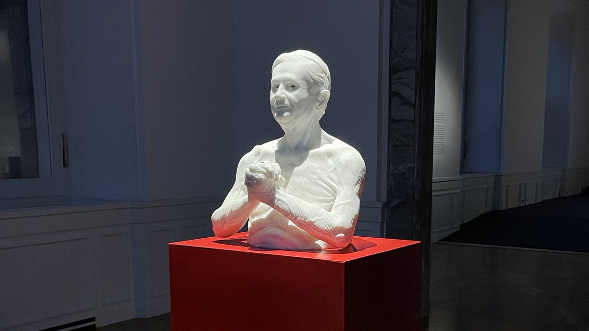 MatteoAcitelli's tweet photo. Impossibile uscire da #PalazzoBonaparte senza visitare la mostra di @jagoartist! Grazie a @GeneraliItalia per l’opportunità 😍

#GeneraliValoreCultura https://t.co/aKqZn9u45G