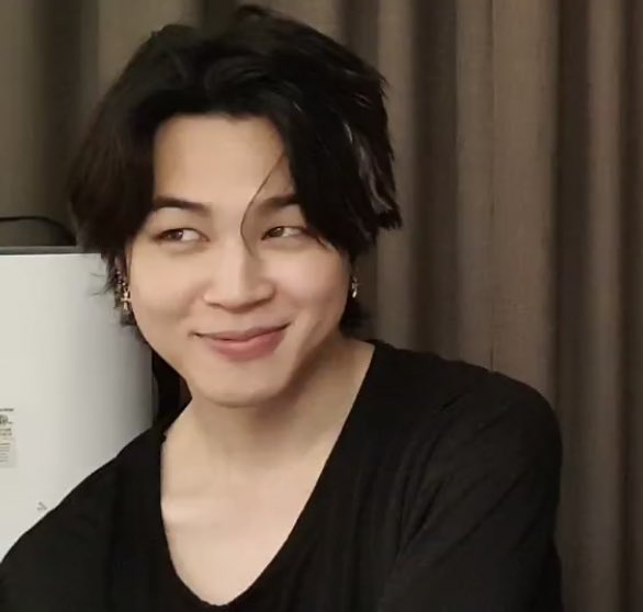 Asi_M__'s tweet image. Super late but I couldn’t miss this one💜#SArmy #SArmyselcaday #SASD