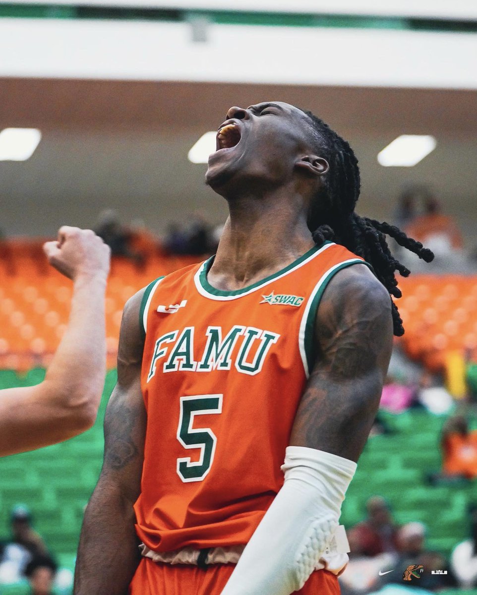 The UpRightOne tweet media