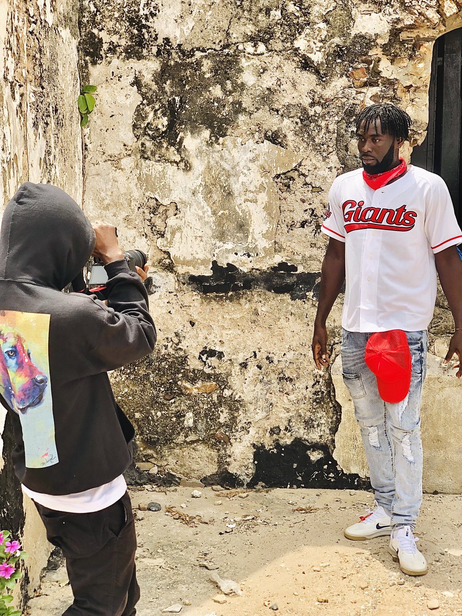 OfficialSpliffa's tweet photo. We had a massive thrilling and successful video shoot the other day with the family. The team is very grateful for the turn up and the love shown. 

@wizaadframes run this. Maad LOVE to @KPEEGIMSTYLE3 &amp; @Maffgbeti for the LOVE💚💛❤️
Y’all wait on this wicked fold..soon come!!🔥🎥 https://t.co/hU73BUmglx