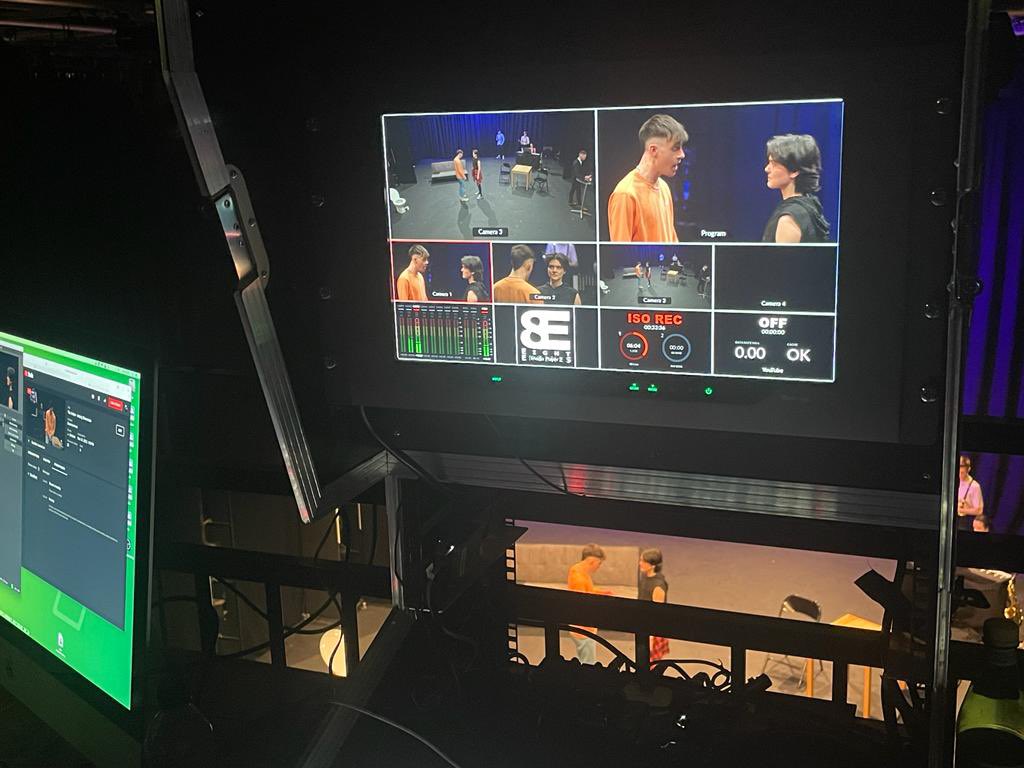 Erin Staples tweet media