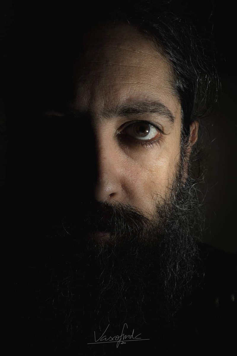 vascofmdc's tweet photo. Trying out my new off-camera Speedlight.

#vascofialho #vascofialho_nl #photography #selfportret https://t.co/1d0XsGYUfh