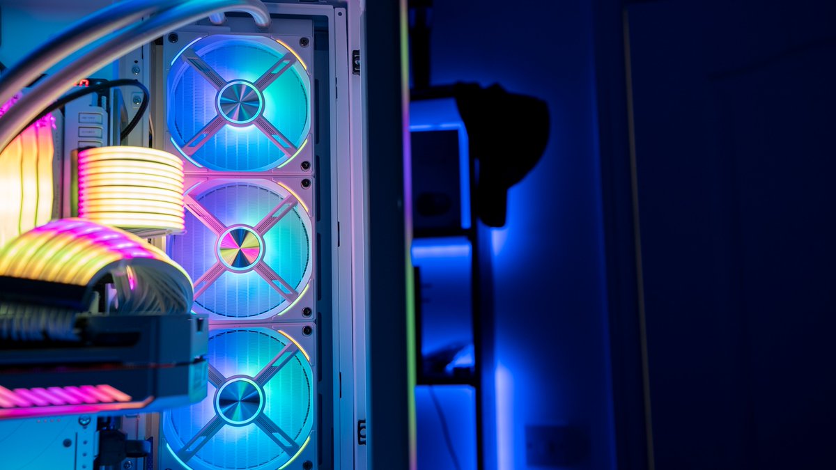 New Vid - youtu.be/vy2GP4vfA-A                       
So here it is! My white PC build! Most parts are of ASUS &amp; Lian Li components! Really loved building this!  Retweets would be amazing!