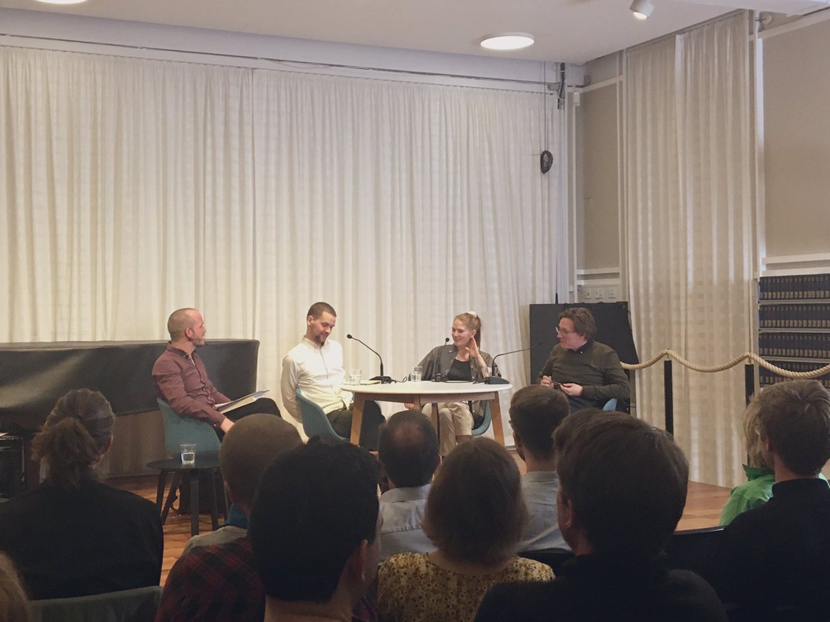 EftertrykMag's tweet photo. Fungerer markedet optimalt? Eller brænder vi op i markedsøkonomien 🔥 @emma_holten diskuterer m. @sorenmau & @JeppeDruedahl - det 3 #eftersyn slår gnistrer ☝️💥✊ https://t.co/rpC0Rqjrbg