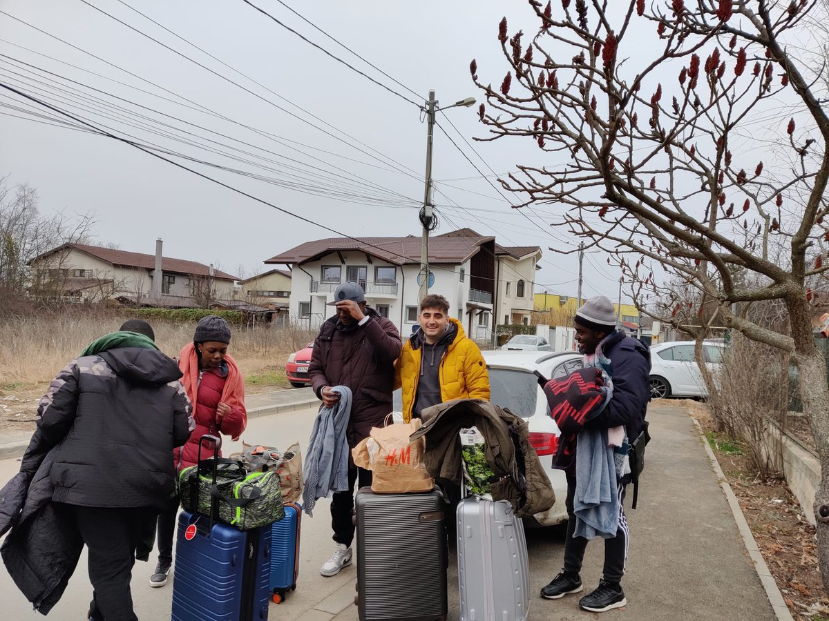 Mary_Wangari_'s tweet photo. (Thread)
Today is exactly a month since the war in Ukraine started. With over 816 civilian deaths as of March 17, 2022 and further 1,333 people injured.
#blacksinukraine #UkraineRussianWar https://t.co/ZhjuOH3xhA
