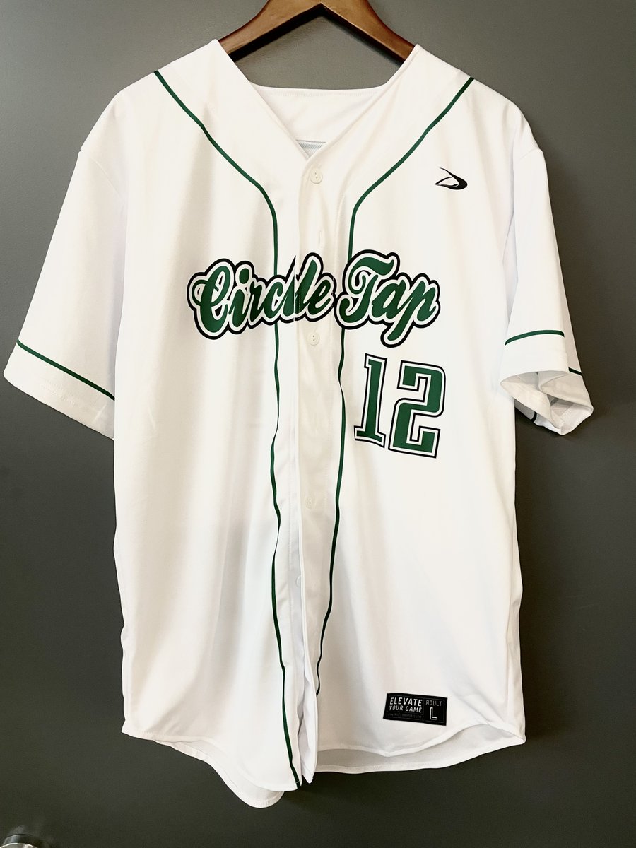 Check out these fully sublimated Dynamic uniforms we created for the Circle Tap Dukes in Denmark, WI.
Account Rep: Todd Gutzman
Customer: Circle Tap Dukes
#htsagb #hometeamsportsandapparel