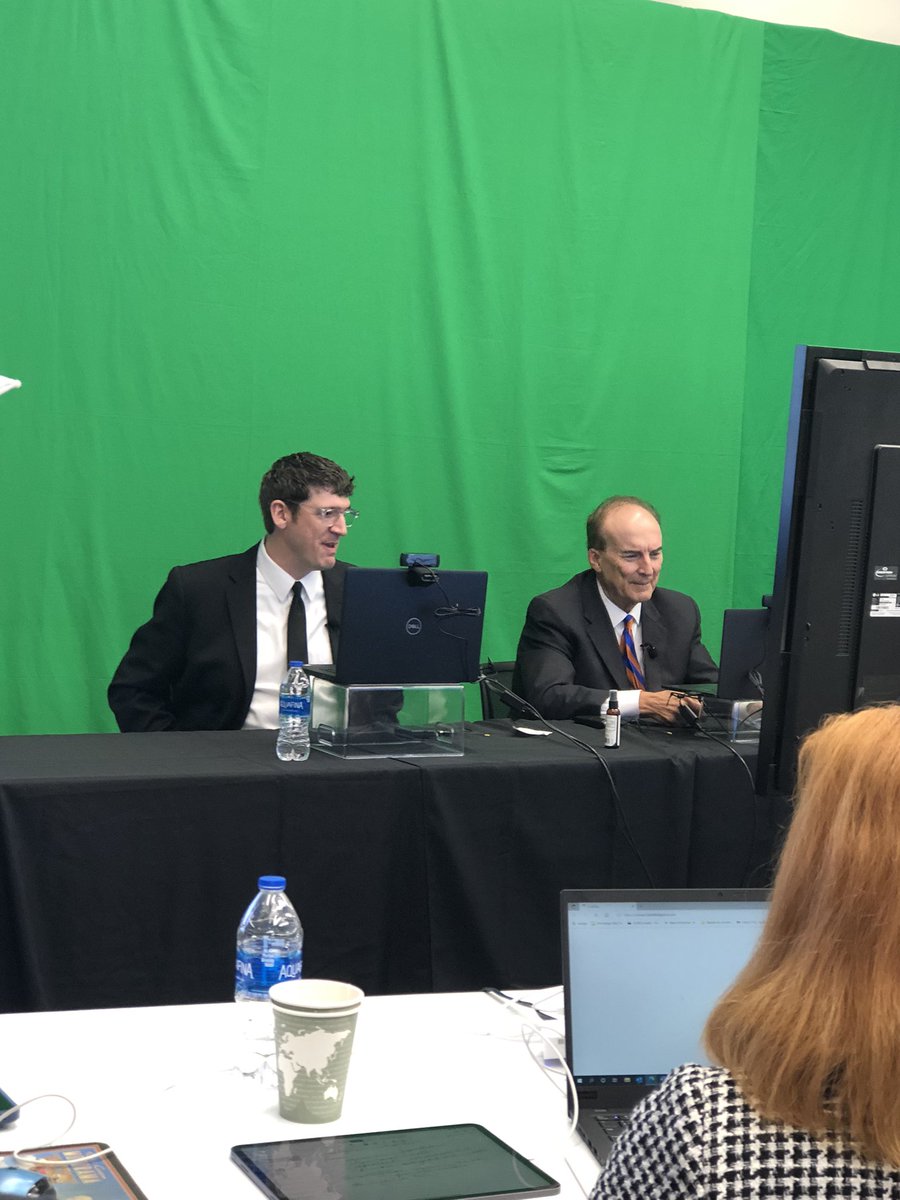suzaclark's tweet photo. @UFLawEDISCOVERY #UFediscovery panel on Internal Investigations https://t.co/PZSNDi9Ge6