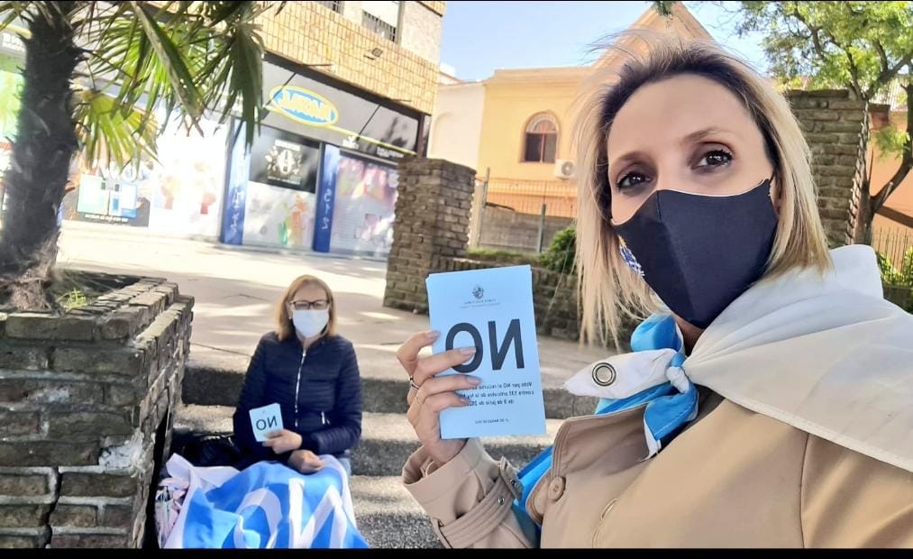 SF_lore83's tweet photo. Estamos en Luis Alberto de Herrera y Millan, Municipio C.

Defendiendo una ley justa que asegura derechos y libertades. ¡DEFENDIENDO LA LUC!
@ESPACIOCUARENTA @PNACIONAL 
#VotáNOderogar https://t.co/8XPJuO5Ll3