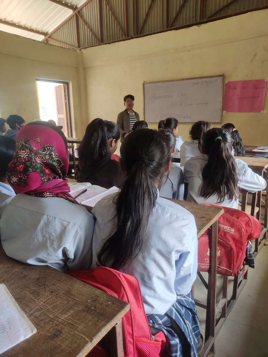 Awareness of our Health Care program! 

Our teams visited the school of Lamanagi in Kathmandu to give awareness courses about our program for a Better Health Care Access (BHCA). They also prescribed medicine for sick children.
