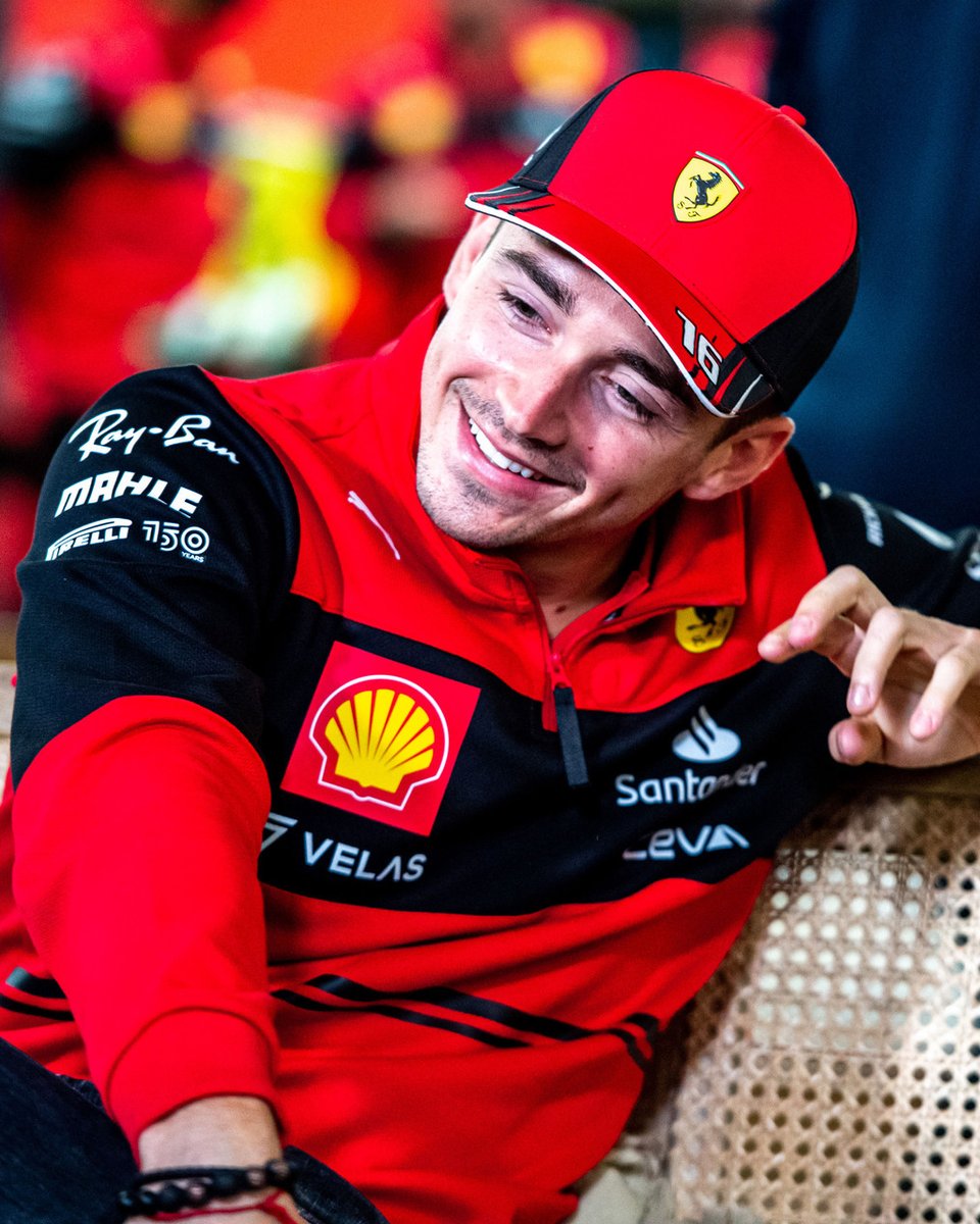 ScuderiaFerrari's tweet photo. When they’re smiling, we’re smiling 😁

#essereFerrari 🔴 @Charles_Leclerc @Carlossainz55 https://t.co/0pVzn6gz75