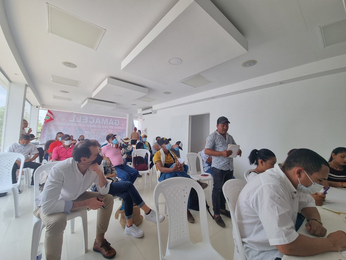 A esta hora nos reunimos con <a href="/AlTerritorio/">Del Capitolio Al Territorio</a> .Hacemos solicitudes y acuerdos con Cámara y Senado para hacer Incidencia en la implementación del Acuerdo de Paz; PNIS y PDET

Denunciamos con nuestras verdades territoriales la carencia de acciones para materializar la Paz.
