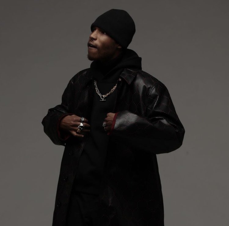 Kulturlesite_'s tweet photo. 🎁CONCOURS

On fait gagner 2 places pour aller voir le tout premier concert de Captaine Roshi !

Il se produira au Trabendo, à Paris, le 29 Avril.

RT + FOLLOW @Kulturlesite_ https://t.co/tg0LboTDhh