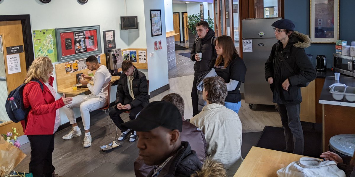 DrRichardJWhite's tweet photo. Final day of a wonderful 2nd year/ LV 5 Human Geography fieldtrip to Belfast, exploring critical geographies of regeneration, housing, community-led tourism, and urban change & conflict. Superbly led throughout by @DrAMayeBanbury. #sheffieldhallamuniversity #SHU #DNBE https://t.co/DJsayySCIx