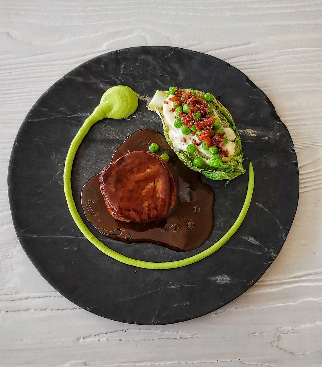 alanhigginschef's tweet photo. Pan roasted fillet of Irish beef, truffle jus, charred baby gem, peas and parmesan, prosciutto crumble. https://t.co/xiAUMOJF0D
