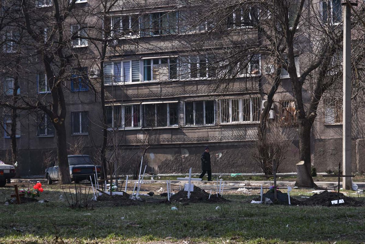meduza_en's tweet photo. One month later: 28 snapshots that capture Russia’s destructive war against Ukraine. https://t.co/PkMR5wj9q4 https://t.co/z0VFkPYqrr