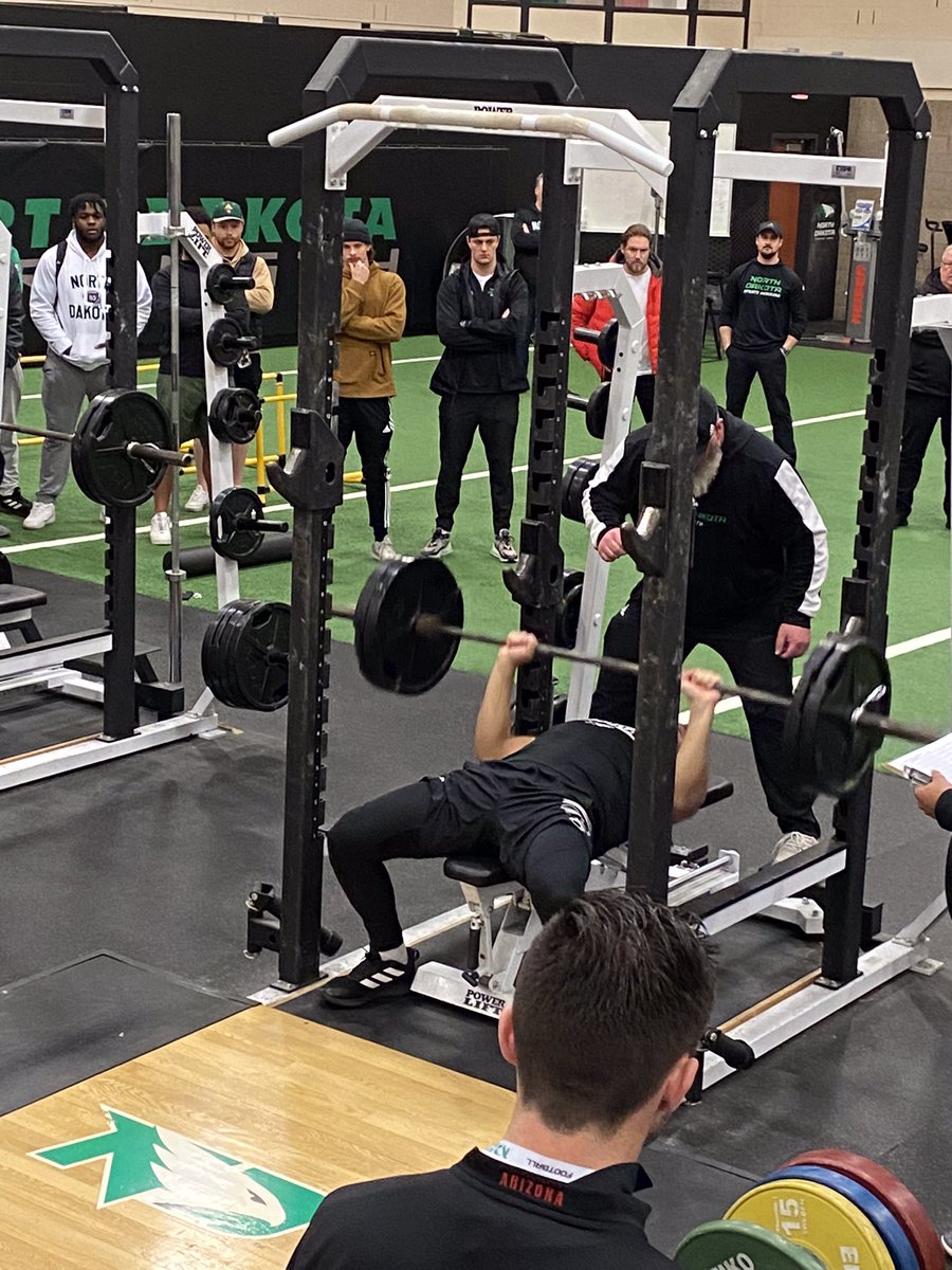 UNDfootball's tweet photo. Jaxson Turner getting his reps in.
#UNDProDay | #LGH https://t.co/8FmF9QkmGW