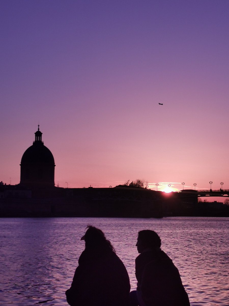 mbqe_'s tweet photo. Encore un sunset toulousain digne de ce nom 🌇 https://t.co/COQPMMWyeP