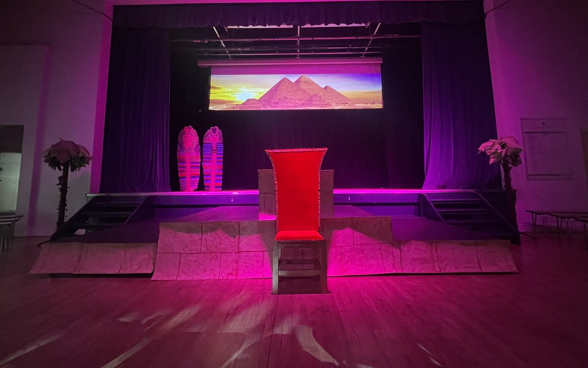 _JessAtkinson_'s tweet photo. Everybody is getting ready to be transported to Ancient Egypt for our Year 4 production of ‘Who’s Your Mummy!’ @SHSBoysPrep @ABaldwinSHS @SHSPrepMusic https://t.co/bfEMf51pzp
